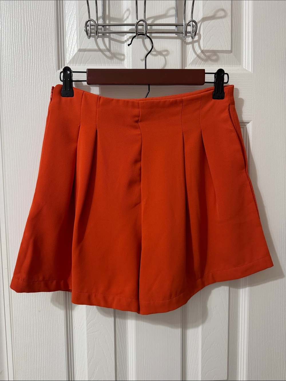 SHEIN Orange Pleated high waisted Shorts